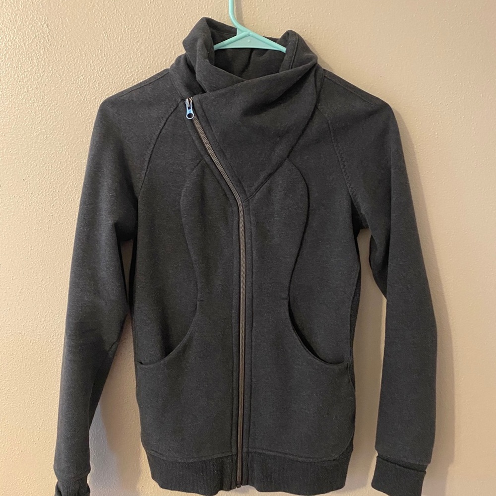 Lululemon women’s jacket